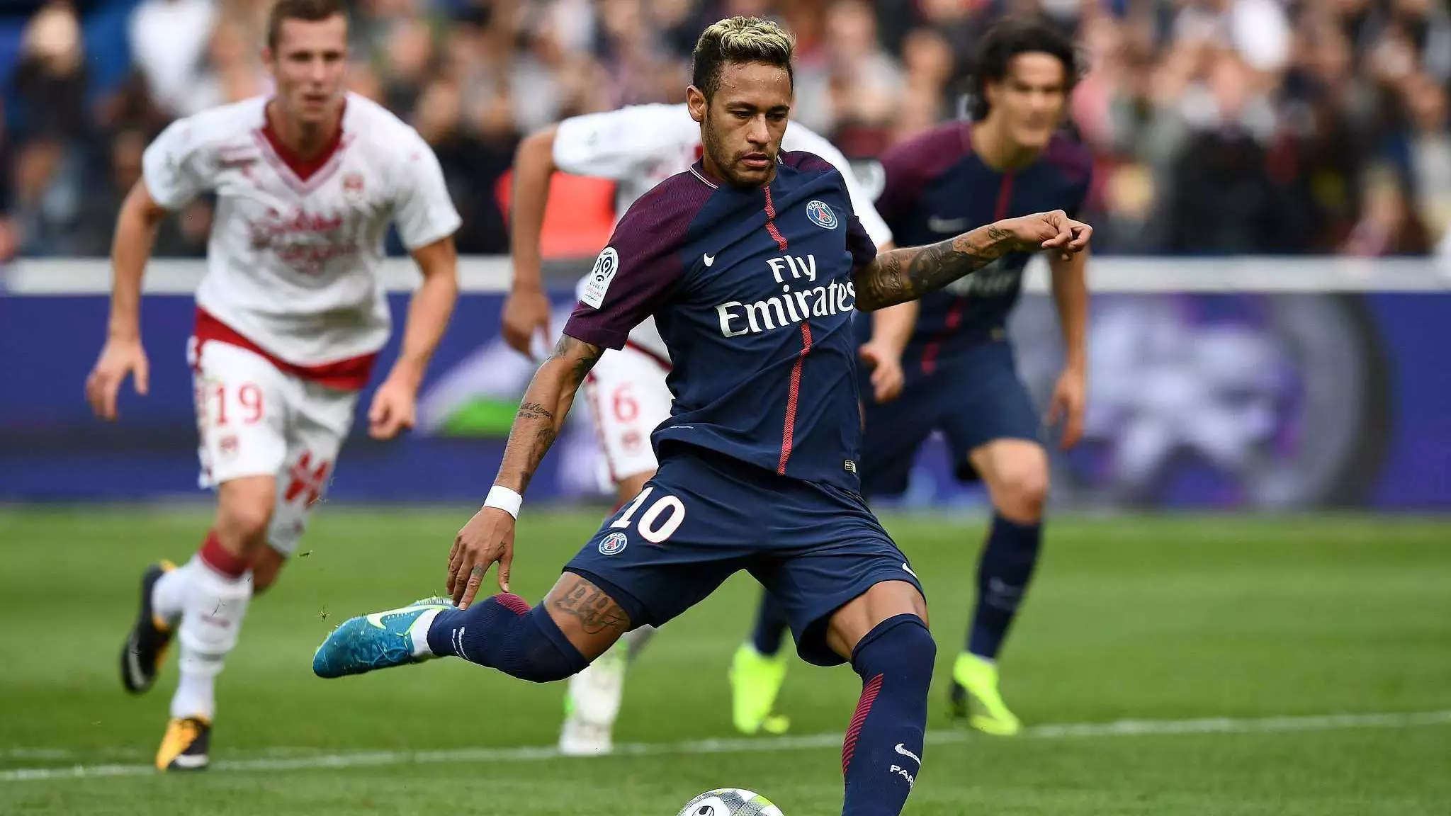 前压更凶 前压更凶